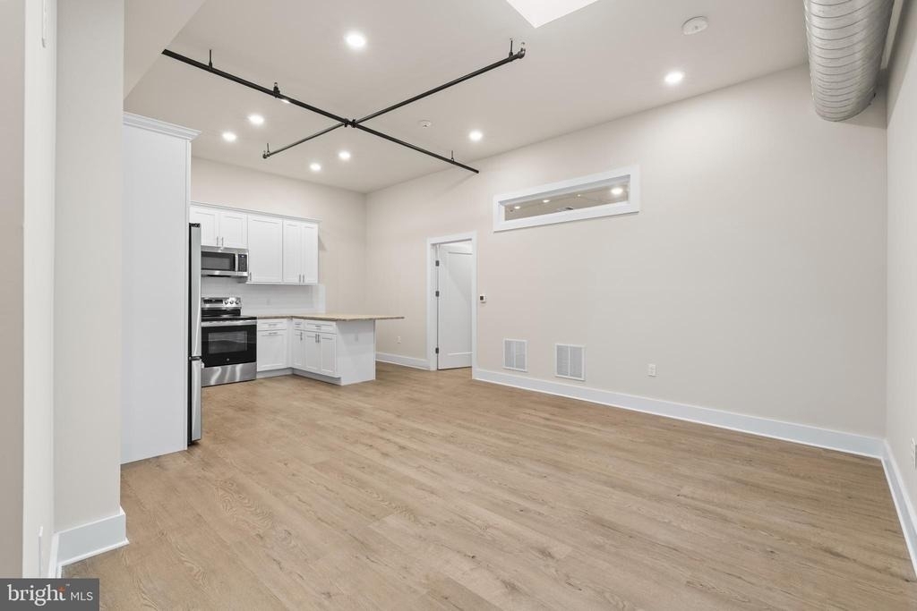 30 W Broad Street - Photo 12