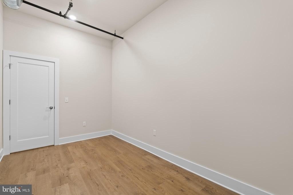 30 W Broad Street - Photo 23