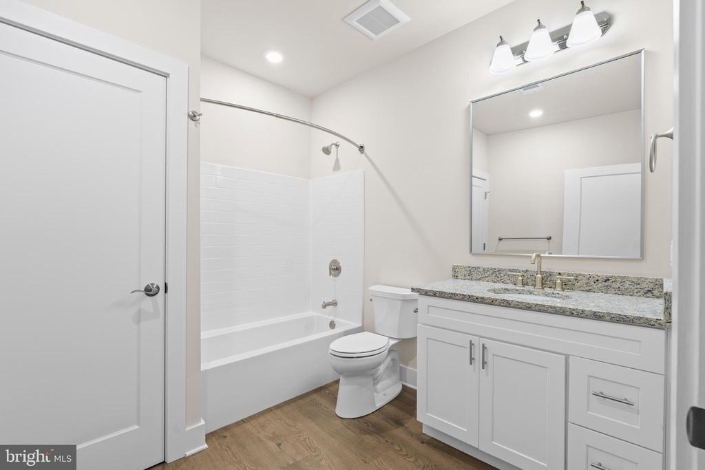 30 W Broad Street - Photo 13