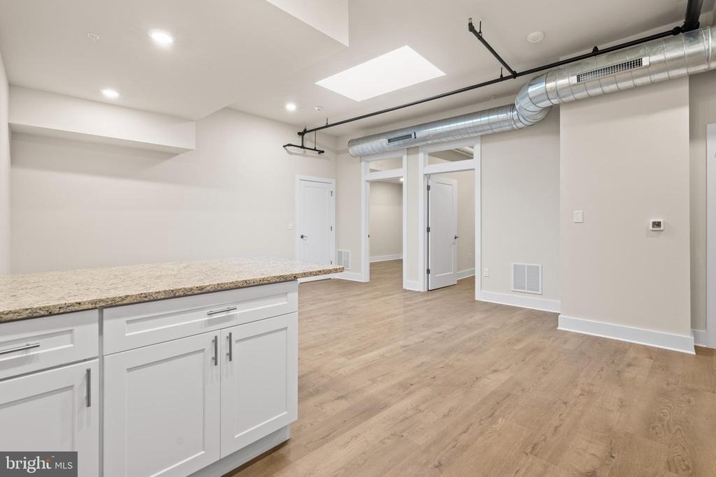 30 W Broad Street - Photo 21
