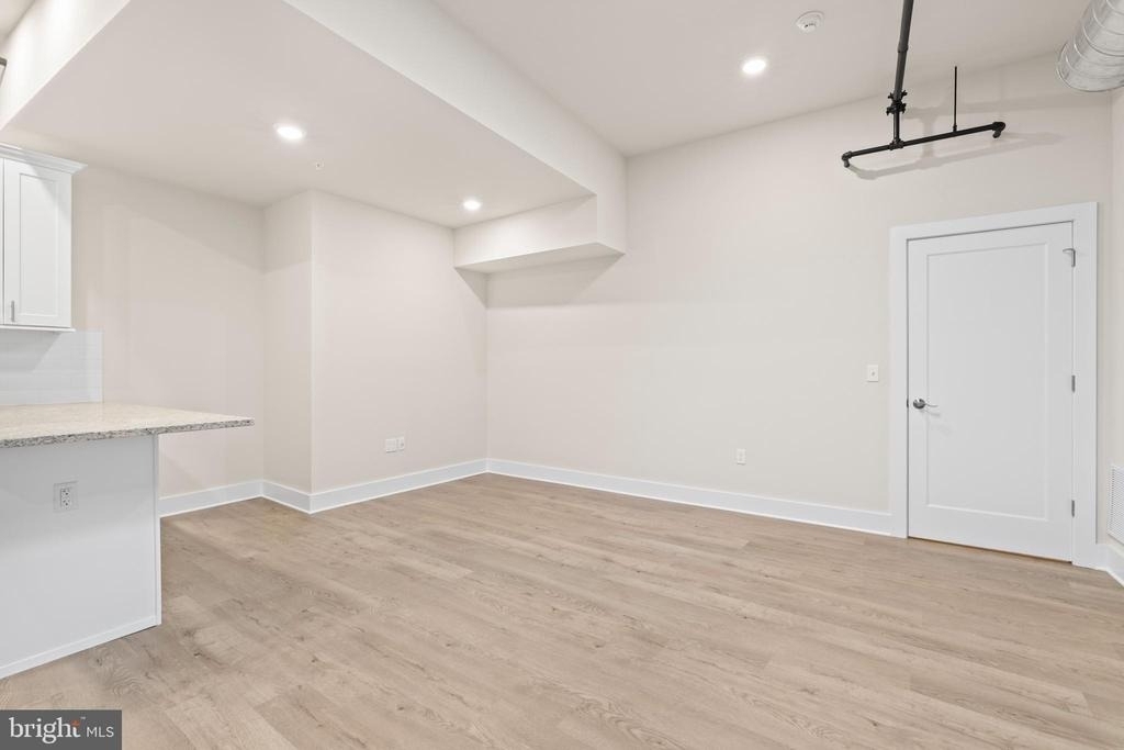 30 W Broad Street - Photo 22
