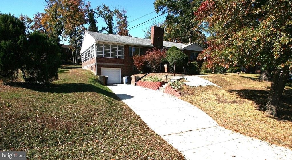 10104 Towhee Avenue - Photo 1