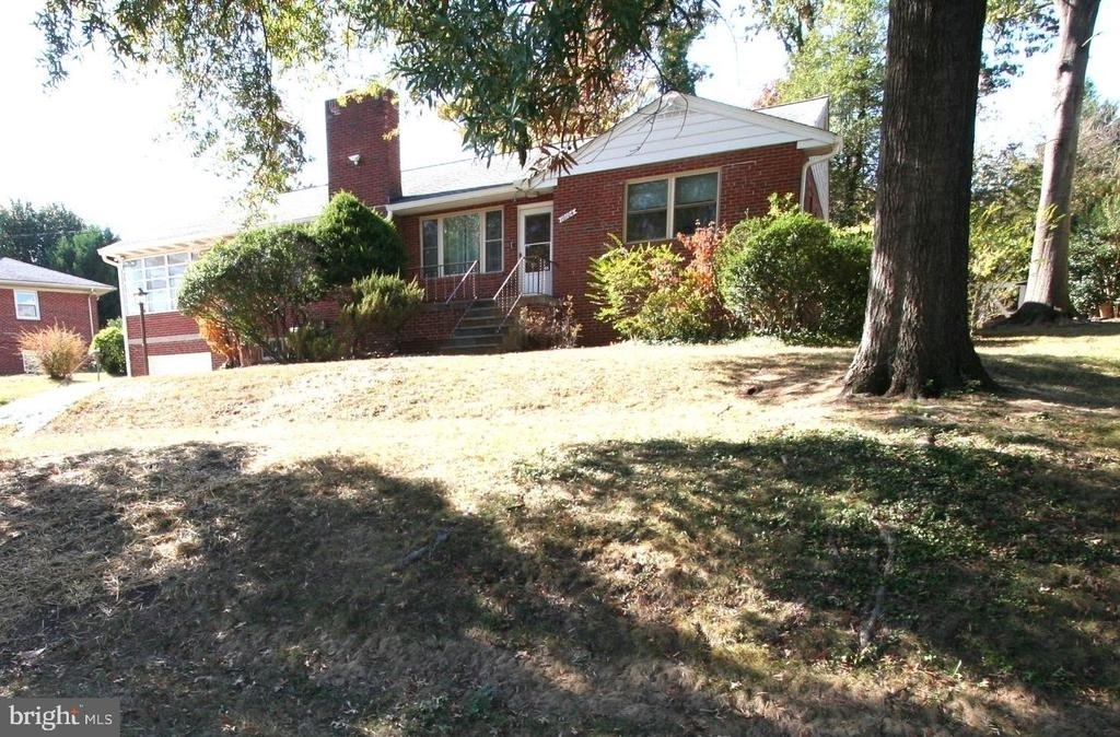 10104 Towhee Avenue - Photo 0