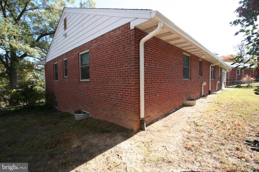 10104 Towhee Avenue - Photo 5