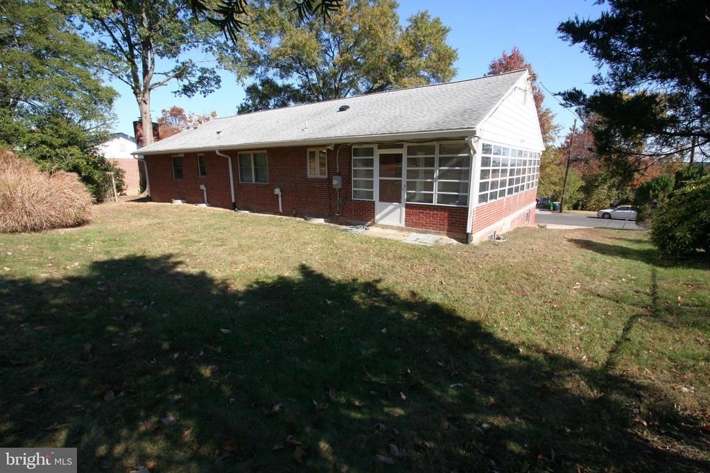 10104 Towhee Avenue - Photo 3