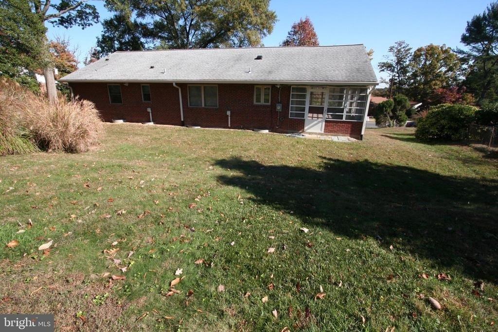 10104 Towhee Avenue - Photo 4
