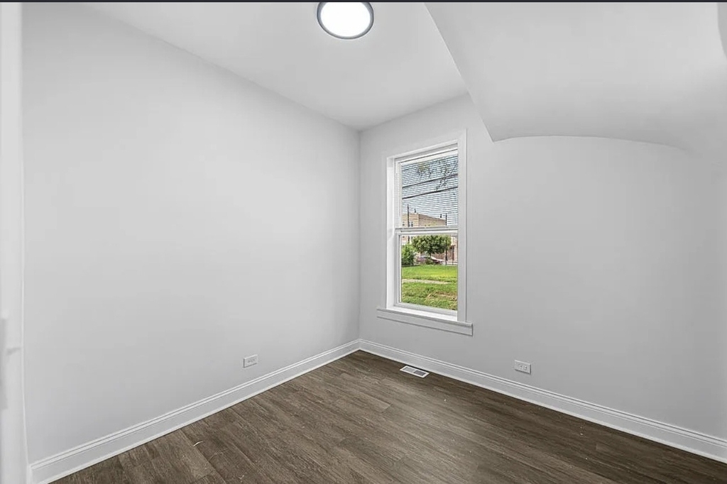 7912 S Ada Street - Photo 9