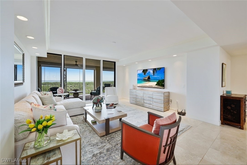6597 Nicholas Boulevard - Photo 8