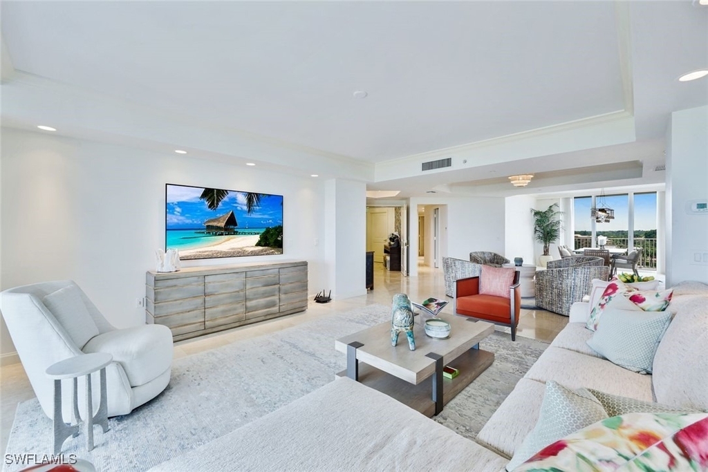 6597 Nicholas Boulevard - Photo 7