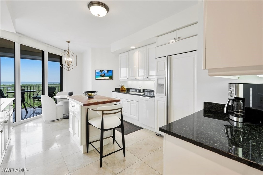 6597 Nicholas Boulevard - Photo 11