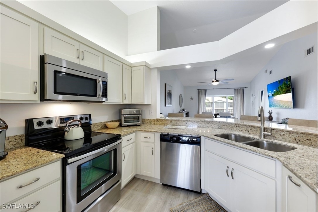 824 Tanbark Drive - Photo 3