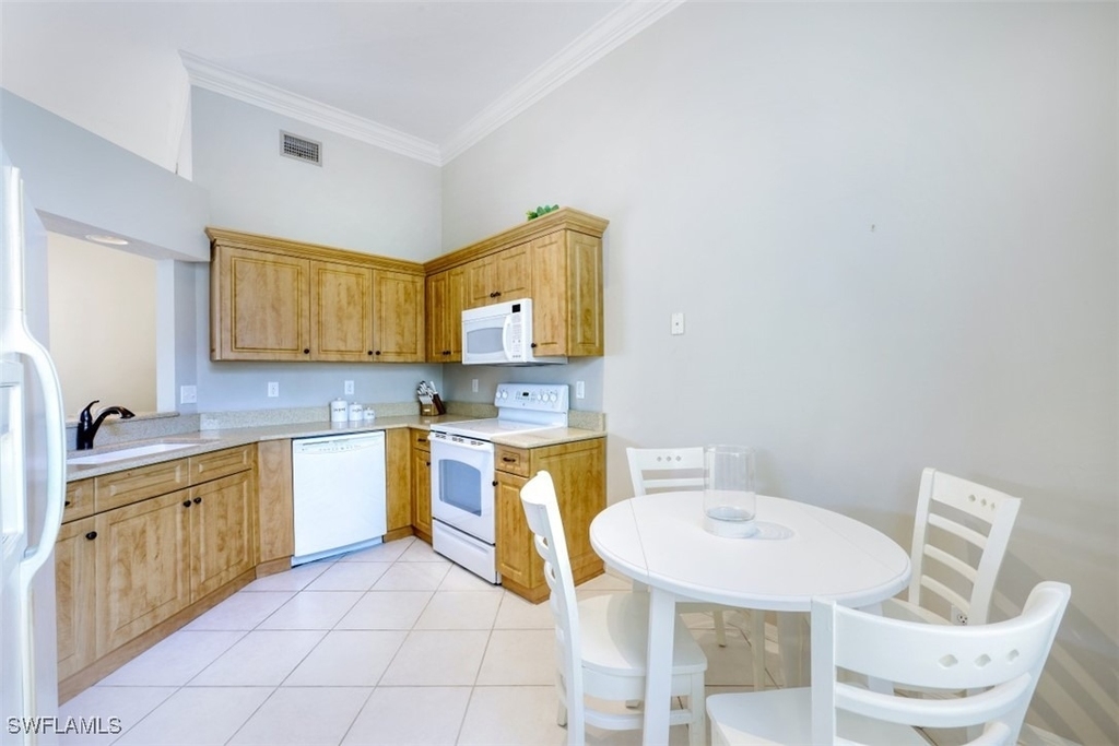 6525 Valen Way - Photo 8