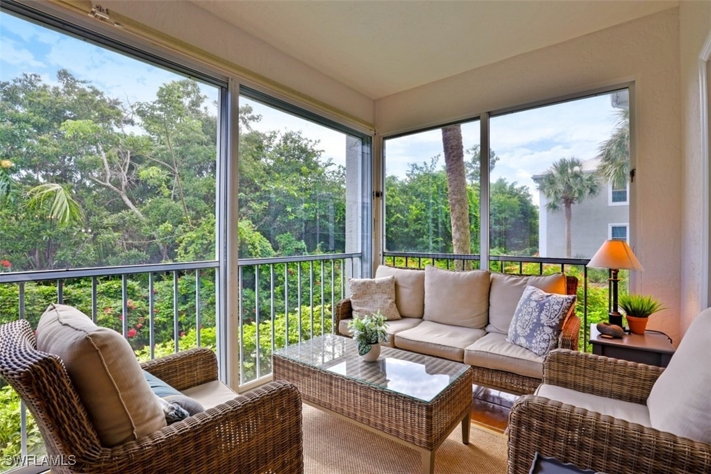 5897 Chanteclair Drive - Photo 2