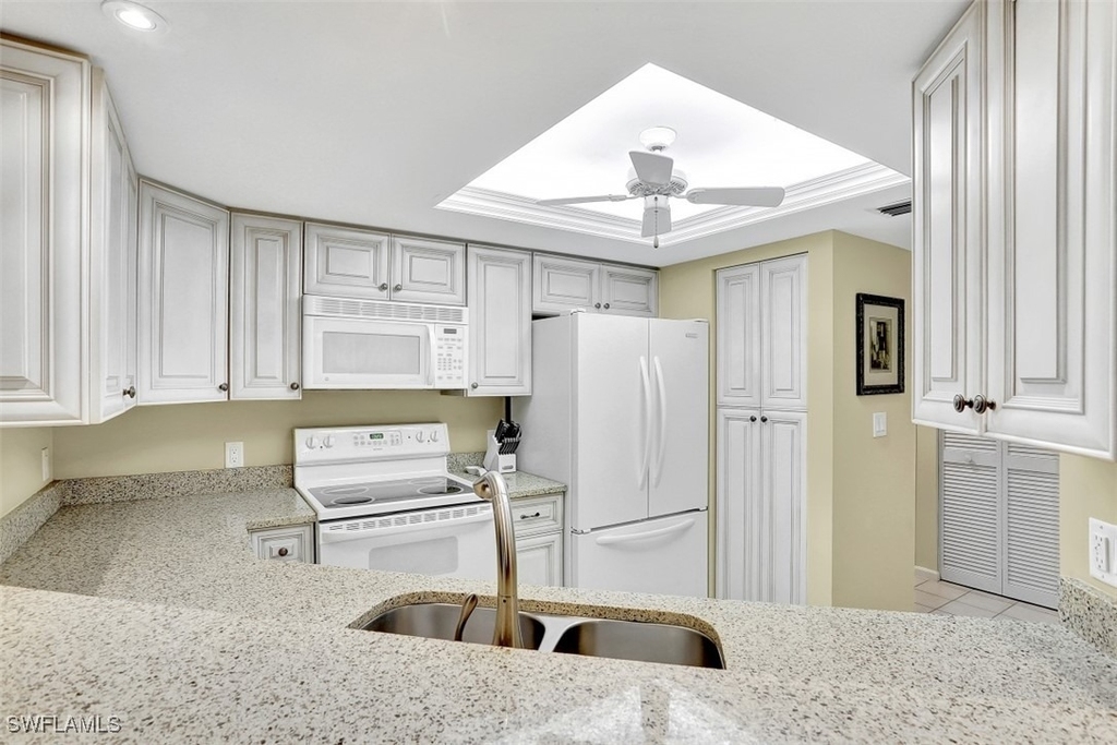 5899 Chanteclair Drive - Photo 5