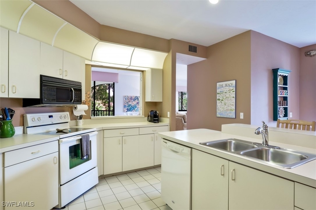 6500 Valen Way - Photo 7