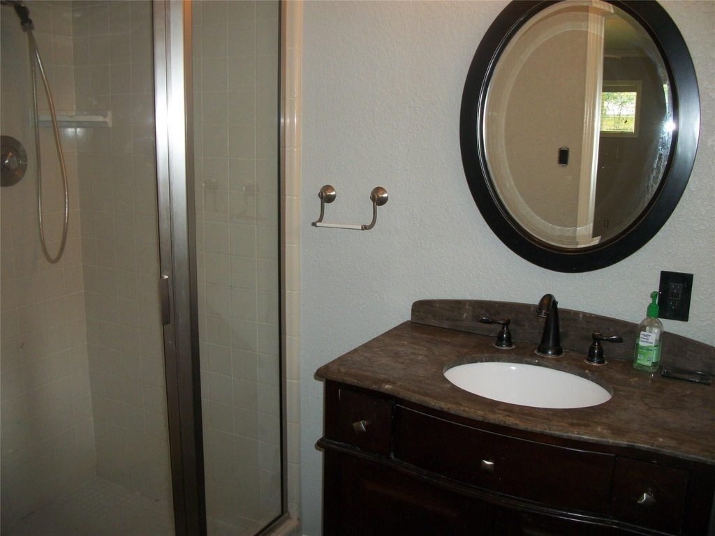 111 Shadylyn Drive - Photo 10