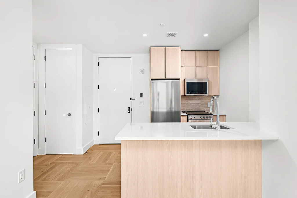 526 Baltic Street - Photo 4