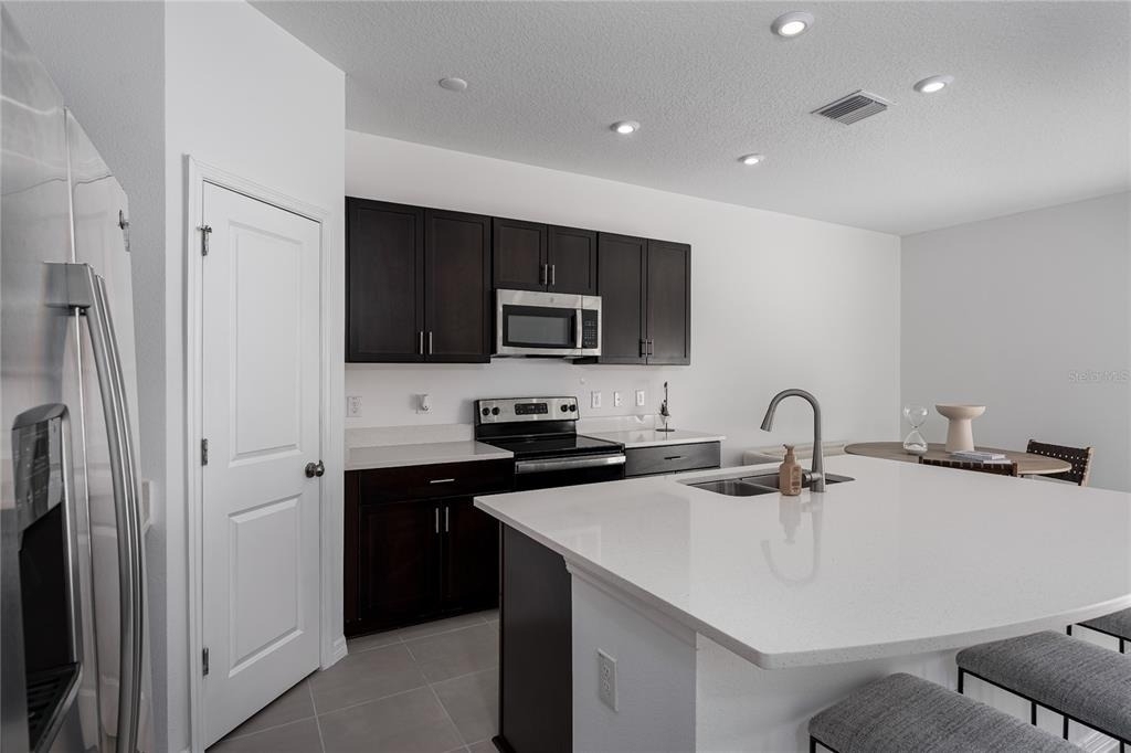 6345 Willowside Street - Photo 6