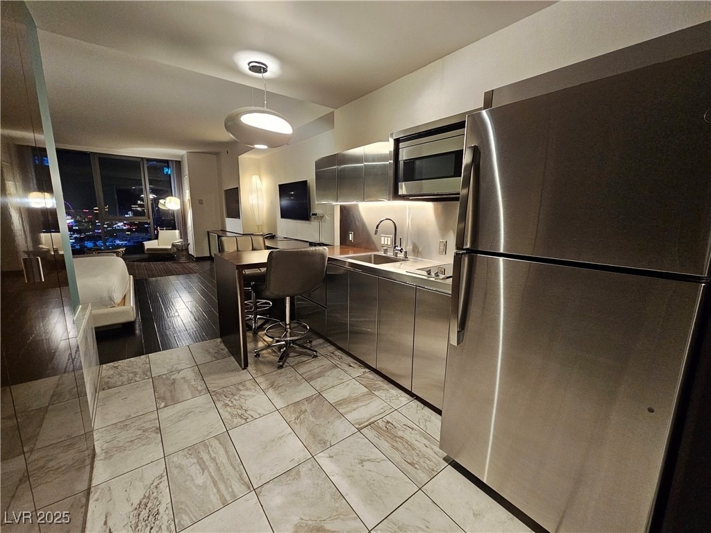 4381 W Flamingo Road - Photo 9