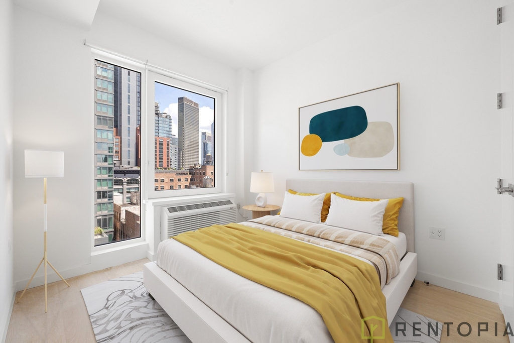 150 Lawrence Street - Photo 2