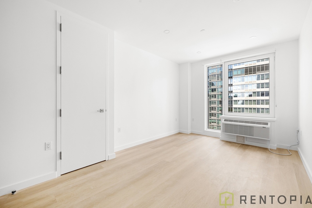 150 Lawrence Street - Photo 7