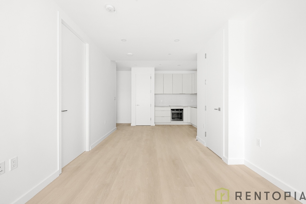 150 Lawrence Street - Photo 8