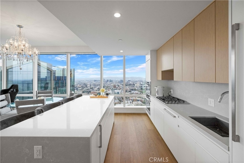 877 Francisco St - Photo 7