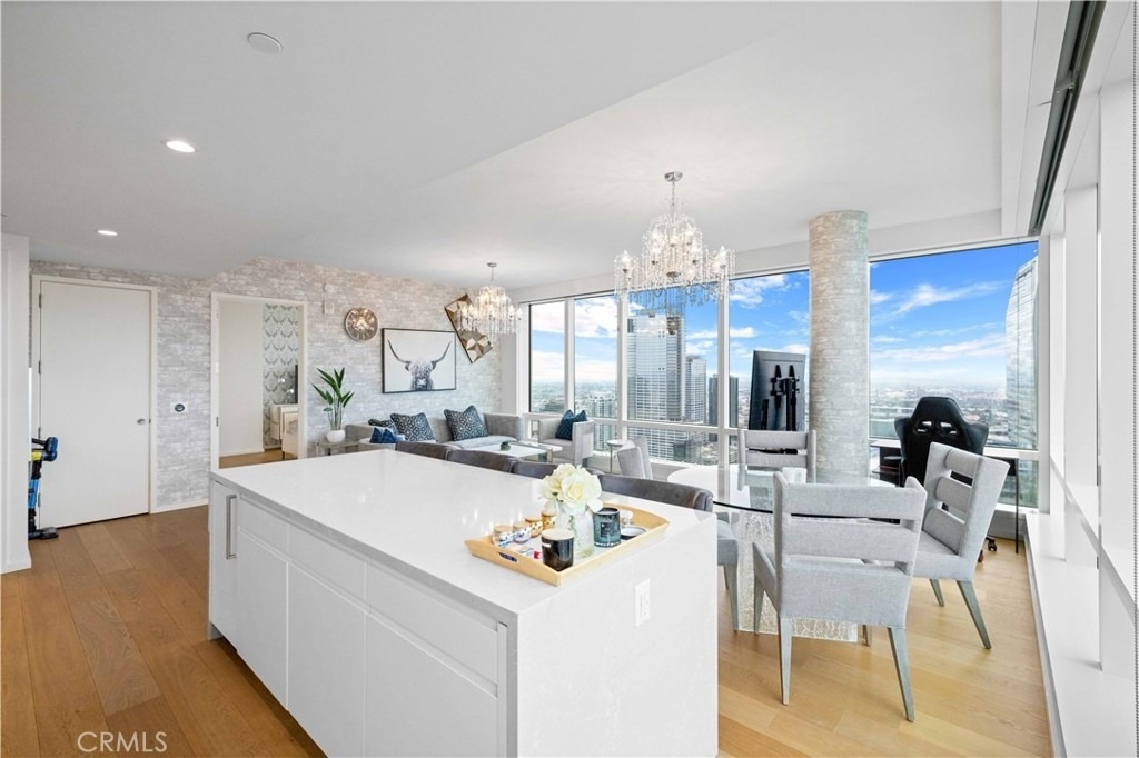 877 Francisco St - Photo 6