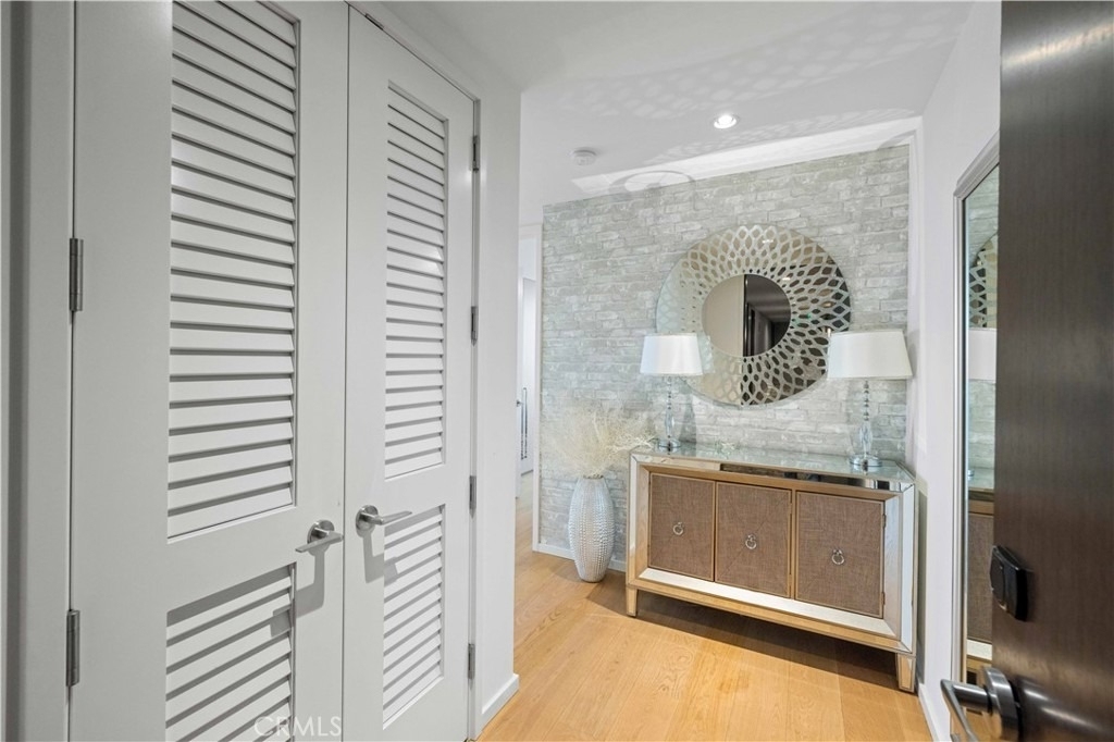 877 Francisco St - Photo 16