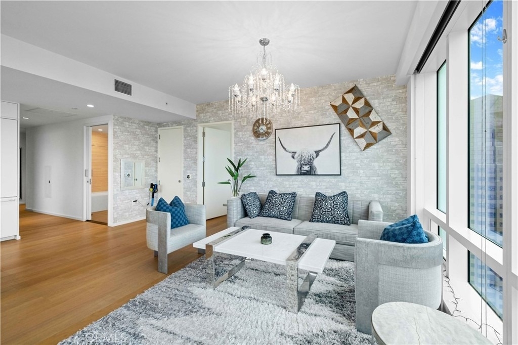 877 Francisco St - Photo 3