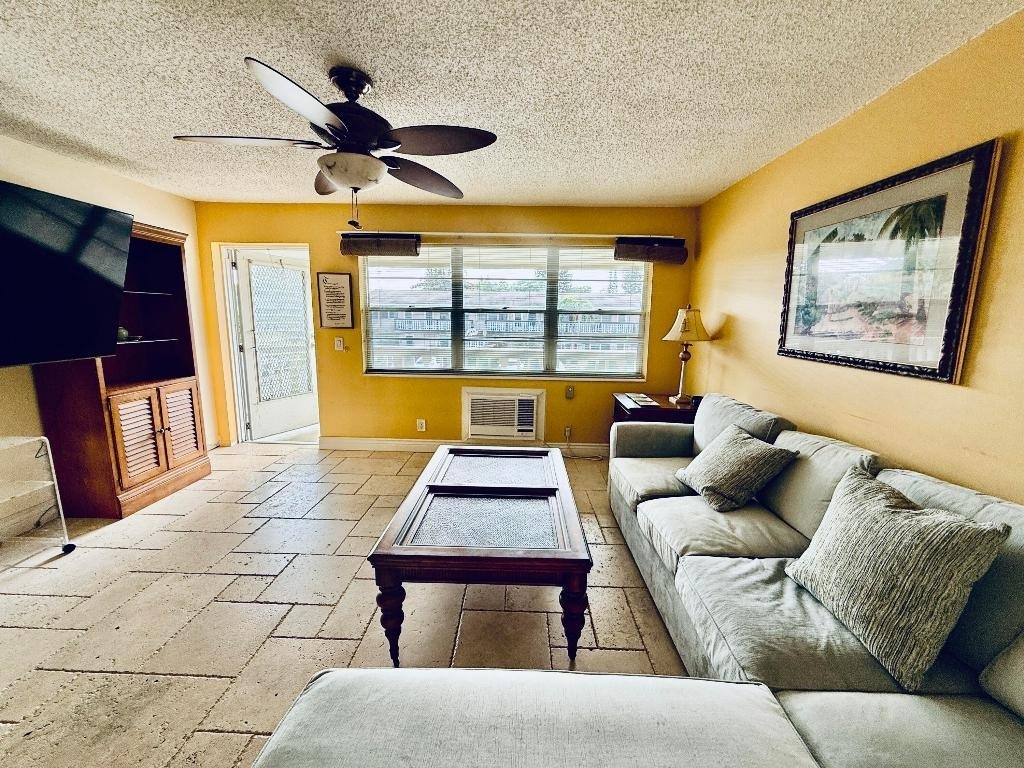 159 Sussex H - Photo 4