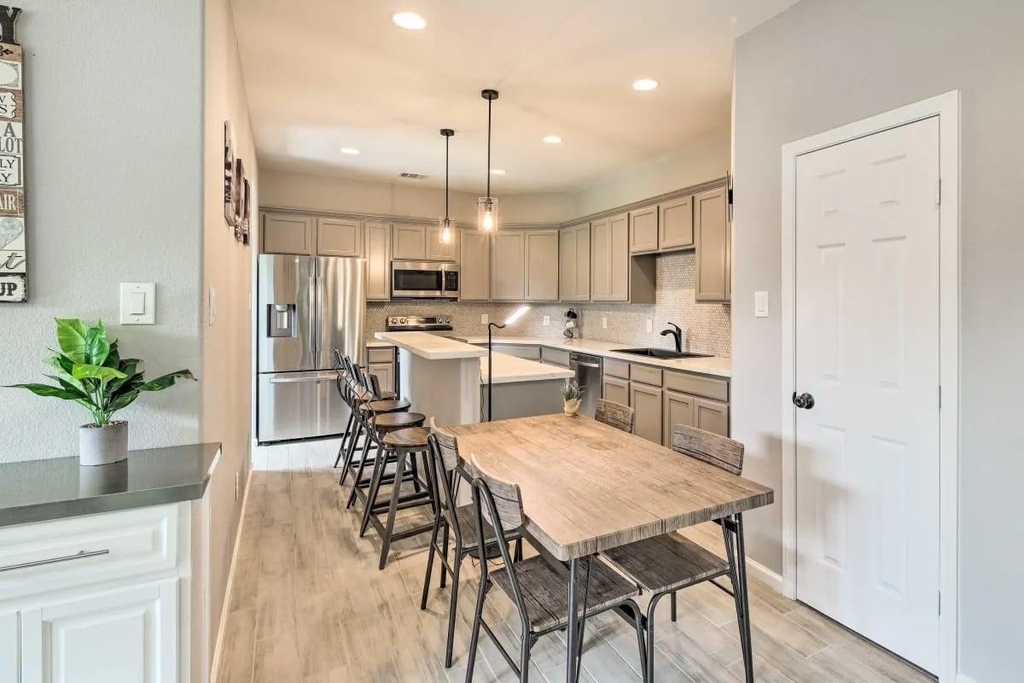 4909 Sunflower Street - Photo 5