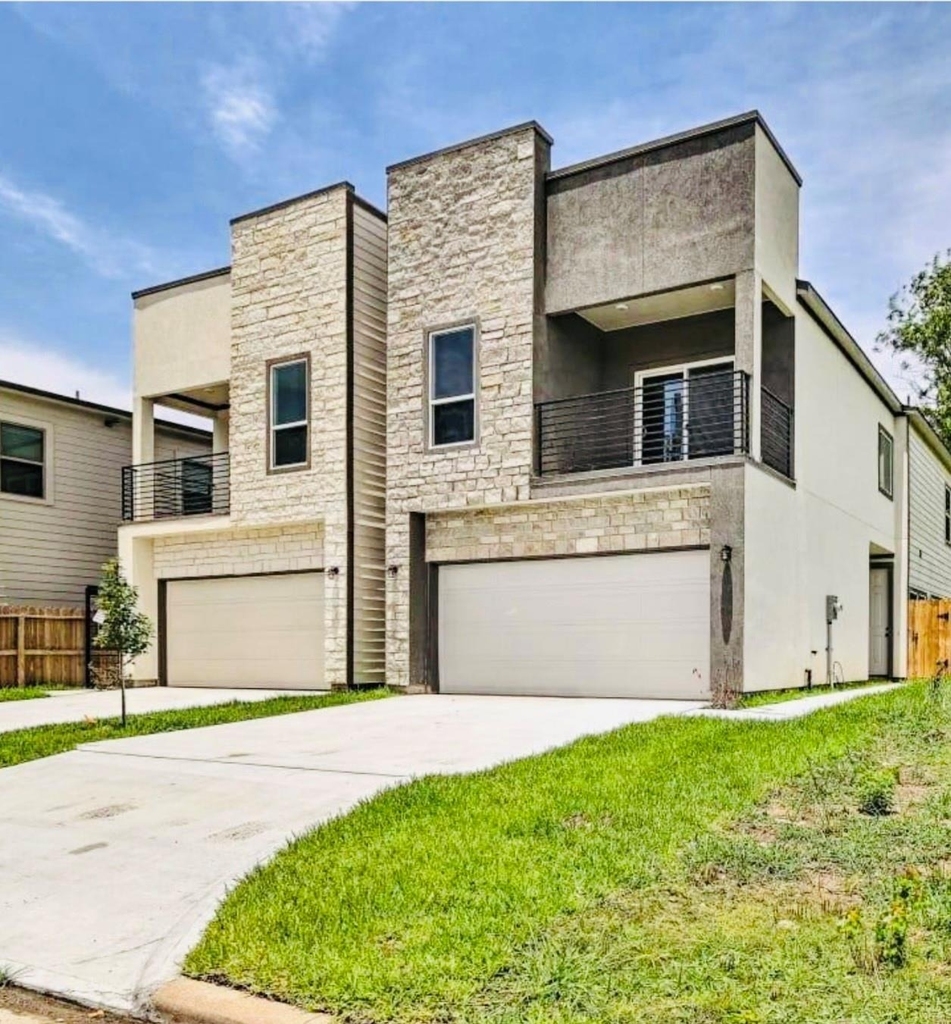 4909 Sunflower Street - Photo 0