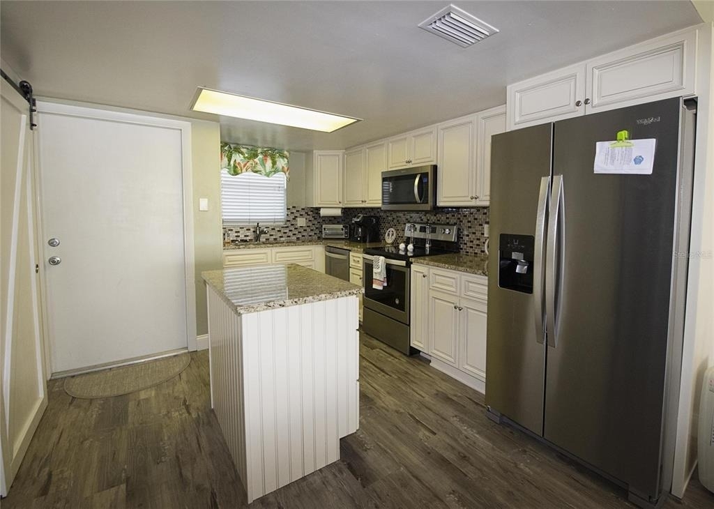 1571 S Atlantic Avenue - Photo 3