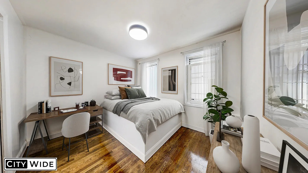 311 East 25th Street - Photo 0