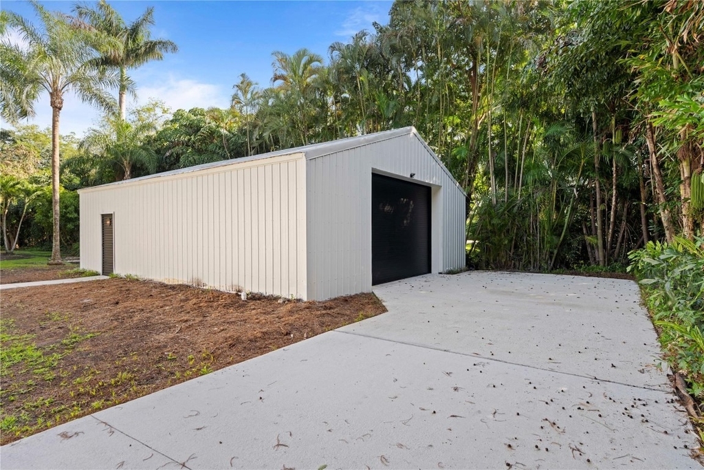 16900 Sw 62nd Street - Photo 9