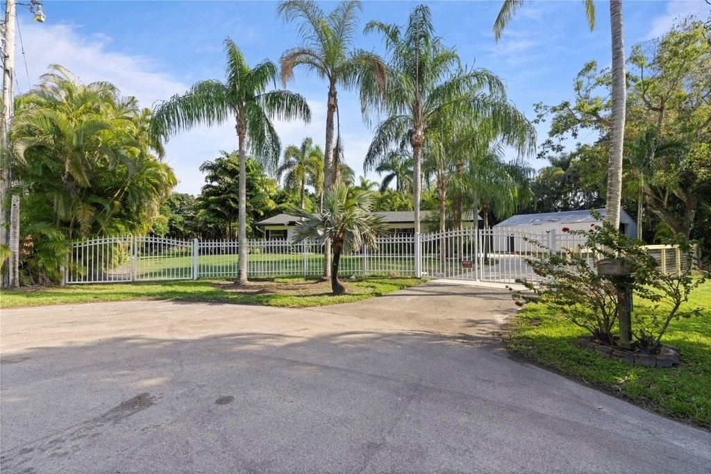 16900 Sw 62nd Street - Photo 38