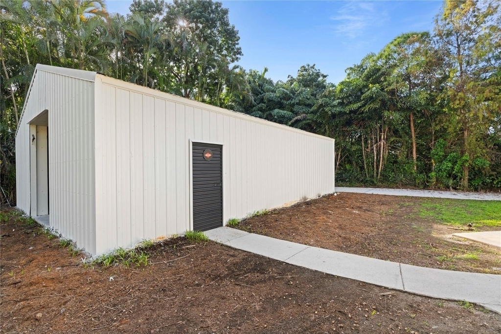 16900 Sw 62nd Street - Photo 8