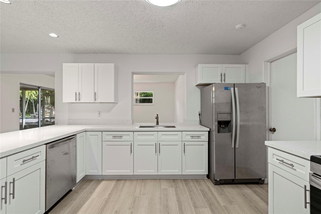 16900 Sw 62nd Street - Photo 18