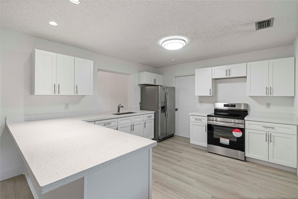 16900 Sw 62nd Street - Photo 19