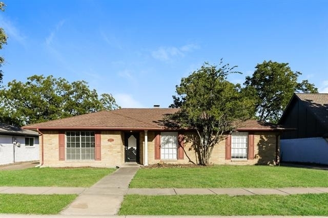 4026 Cedar Creek Drive - Photo 0