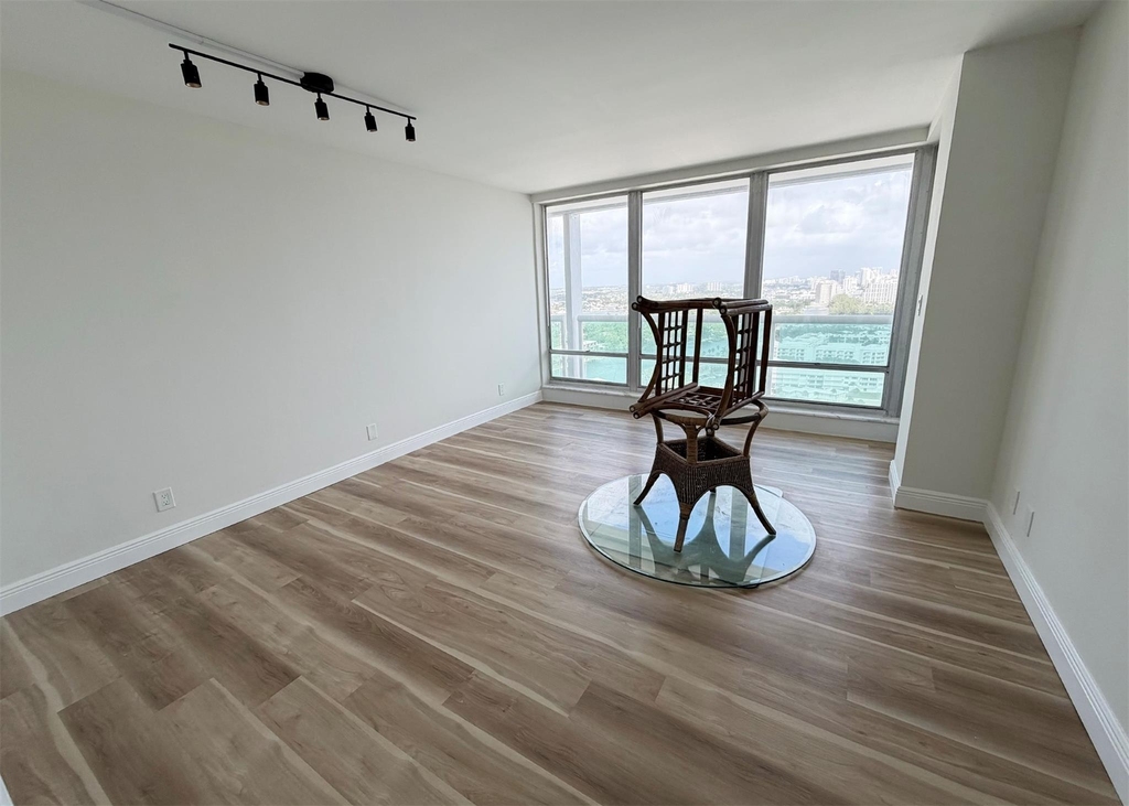 2100 S Ocean Ln - Photo 18