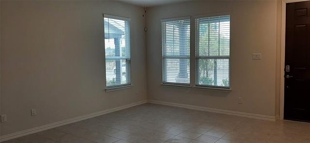 325 Kennewick Drive - Photo 3