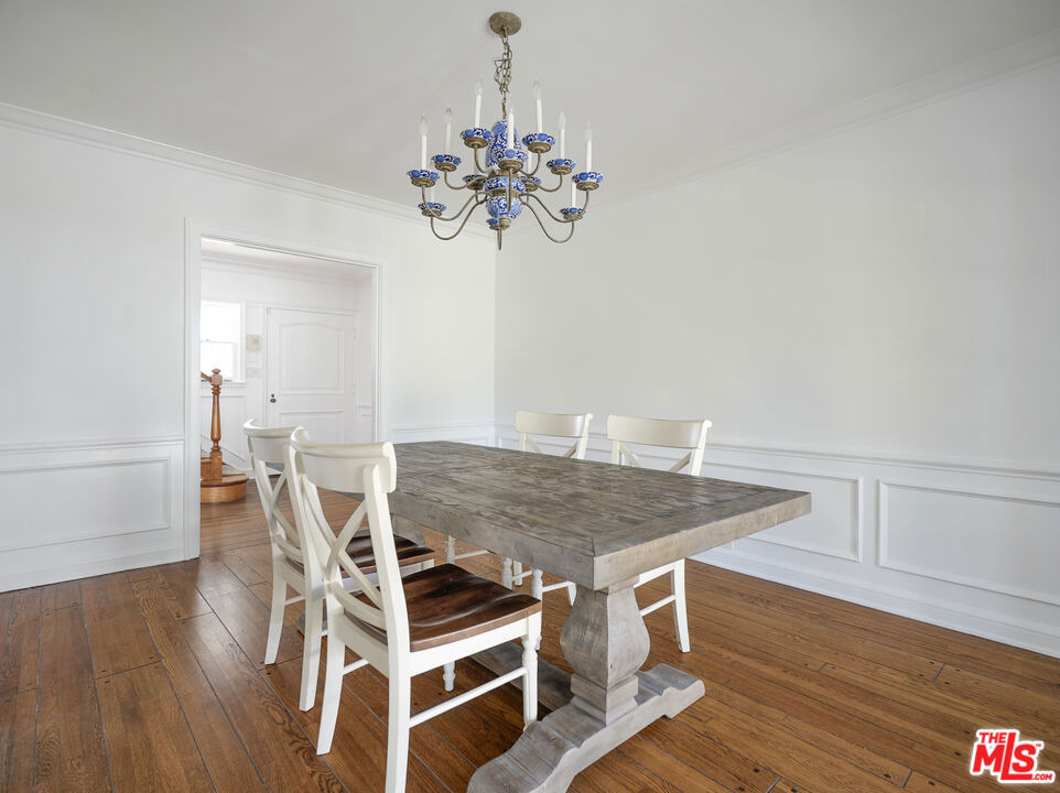 13161 Addison Street - Photo 7