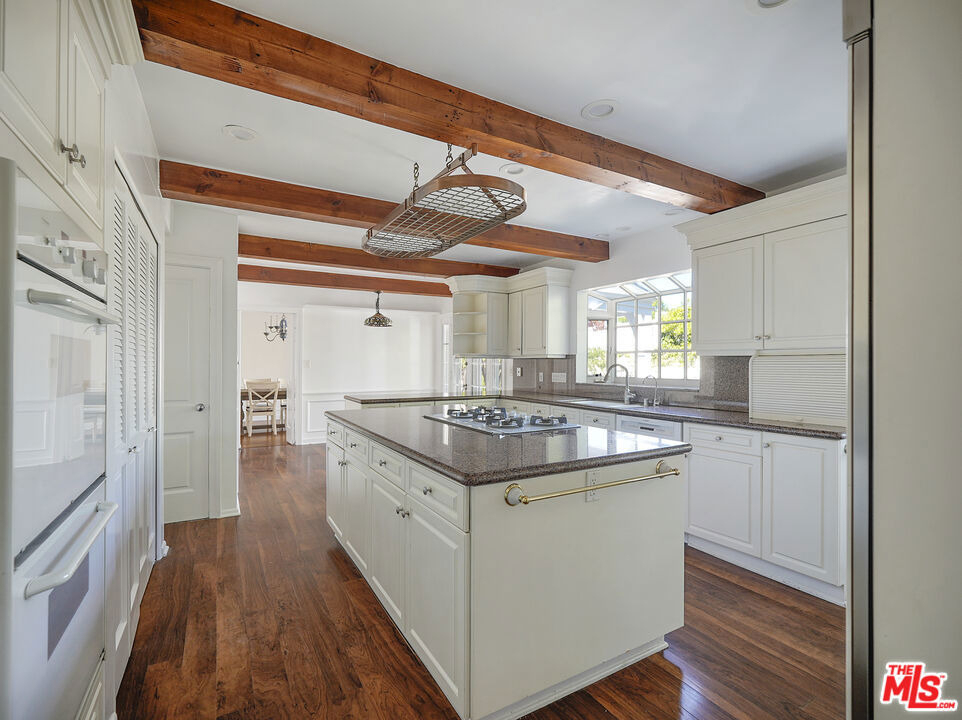 13161 Addison Street - Photo 9