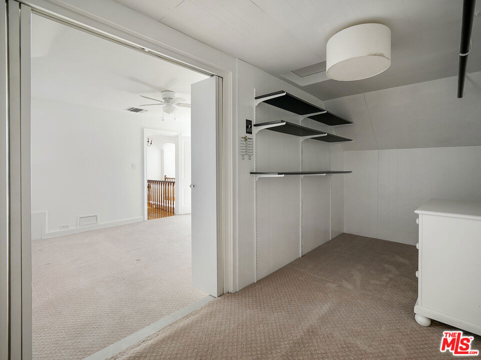13161 Addison Street - Photo 25