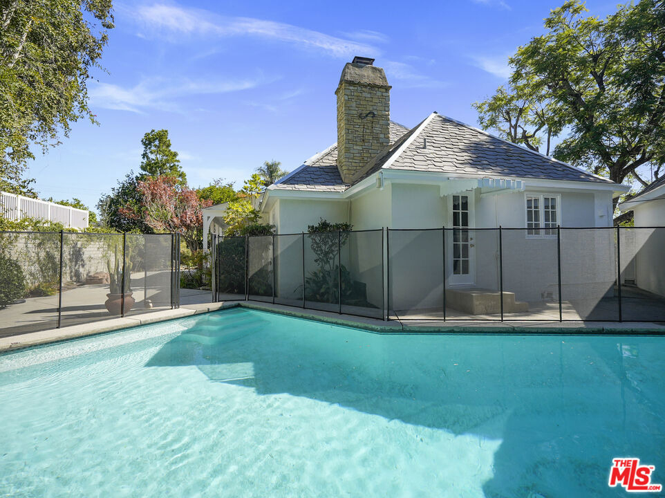 13161 Addison Street - Photo 31