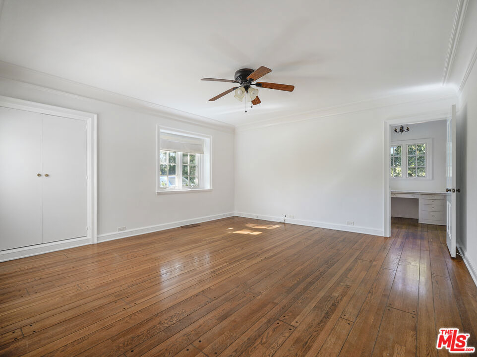 13161 Addison Street - Photo 14