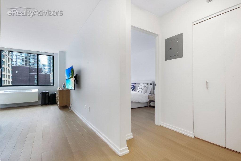 75 West End Avenue - Photo 4