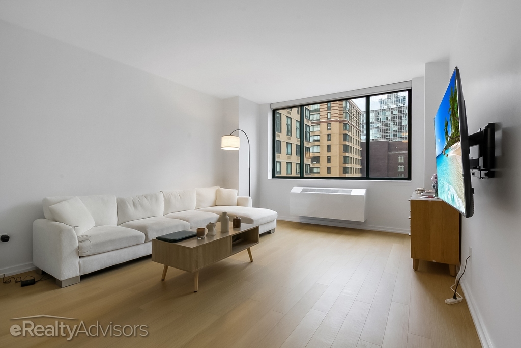 75 West End Avenue - Photo 1